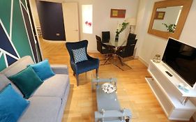 Heart Of Leeds City Centre Living - Sleeps 6